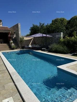 Mediteranska hiša s bazenom in pogledom na morje, Raša