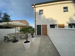 Premantura! Luksuzni stan s pogledom na more!