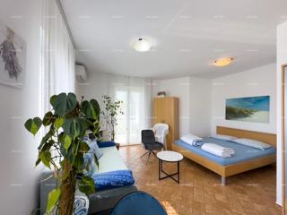 Prodajemo studio apartma s parkirnim mestom, na odlični lokaciji v Medulinu!