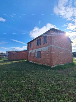 Prodamo hišo v roh-bau fazi. Pomer.