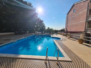 Prodaja stana s bazenom i parkingom – Medulin