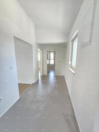 Prostran stan v Fažani, blizu centra in morja, popoln za življenje ali počitnice!