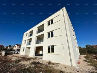 Prodaja stanovanja, Poreč. Popolnoma opremljeno.