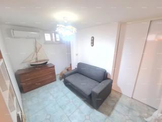 Blizu Pule! Hiša s bazenom!