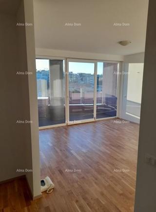 REZERVIRANO!!! Prodaja - stan s garažnim mestom na odlični lokaciji, Pula!