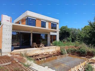 Ližnjan, Prodajemo hišo na atraktivni lokaciji!