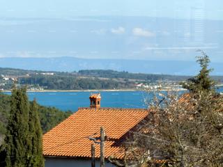 Prodaja atraktivne kuće v Premanturi z razgledom na morje