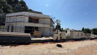 Prodamo moderno vilo v Rovinju