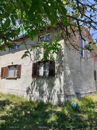 Prodaja hiše z dvema gradbenima parcelama – Tinjan