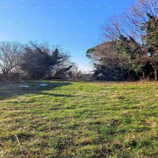 Višnjan – gradbena zemljišča 3.500 m²