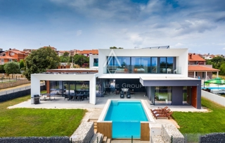 Luksuzna moderna vila z bazenom, Istra, Ližnjan