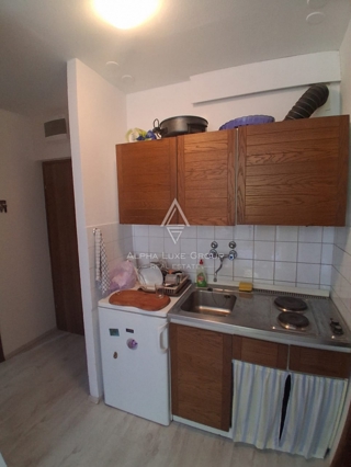 Červar-Porat, Istra: 2-sobno stanovanje z balkonom