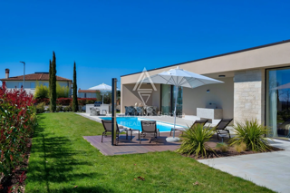 Istra, Poreč: Luksuzna vila na robu vasi