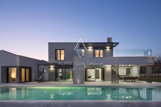 Istra, Vodnjan: Moderna vila z bazenom