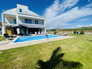 Čudovita moderna vila z bazenom, Istra, Poreč
