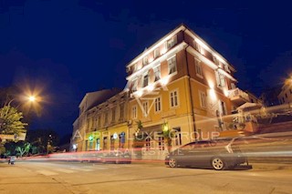 Hotel na atraktivni lokaciji 200 m od morja, Istra, Pula