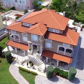 Apartma blizu morja z velikim vrtom in bazenom, ISTRA, Poreč