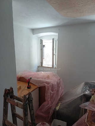 Vodnjan, Istra: Prenovljeno 3-sobno stanovanje s podstrešjem