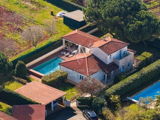 Istra, Poreč: Mediteranska vila z bazenom in urejenim vrtom blizu mesta