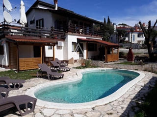Medulin, Istra: Domačija ob morju z dobičkonosnim turističnim oddajanjem