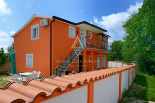 Očarljiva hiša s tremi apartmaji, Istra, Poreč