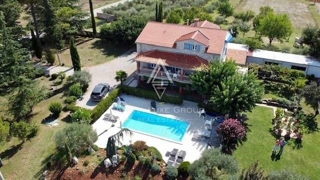 Čudovita kamnita vila na prostorni parceli z lastnim vinogradom, Poreč, ISTRA