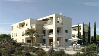 Poreč, Istra: 2-sobno stanovanje z vrtom pri plaži