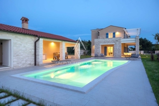 Moderna kamnita vila s pogledom na morje in bazen, ISTRA, Medulin