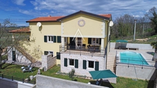 Istria, Mugeba – Polovica dvojčka z bazenom naprodaj, 3 km od morja