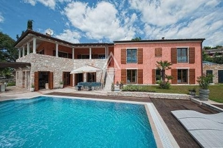 Istra, Rovinj - Mogočna vila z obsežnim zemljiščem