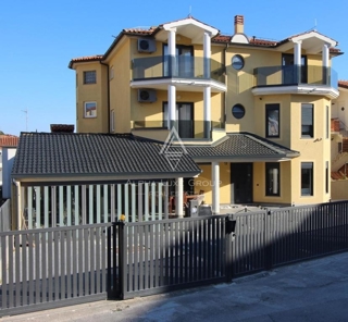 Vila s pogledom na morje, Istra, Pula