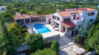 Luksuzna vila s pogledom na morje in bazenom, Istra, Marčana
