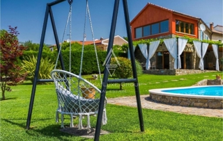 Istra, Buzet – Očarljiva rustikalna vila z bazenom in prostornim vrtom