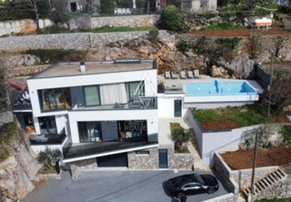 Čudovita Vila z bazenom, Opatija