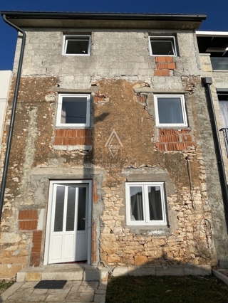Istra, Kaštelir, Vrstna hiša s pogledom na morje naprodaj