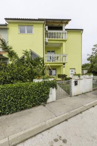 Apartma s pogledom na morje blizu morja, Istra, Pula