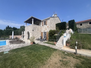 Istra, Buje – Čudovita vila z bazenom in panoramskim razgledom