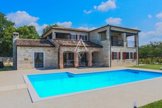 Istra, Tinjan: Razkošna vila z zasebnim bazenom naprodaj