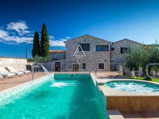 Hiša Poreč, 320m2