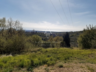 SAMOSTOJNA HIŠA NA MIRNI LOKACIJI S PANORAMSKIM POGLEDOM NA MORJE
