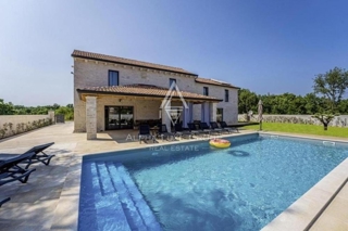 Čudovita kamnita vila z bazenom, Istra, Kanfanar