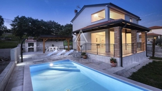 Čudovita vila z bazenom, Istra, Kaštelir