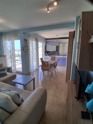 Poreč, Istra: Dvoetažno stanovanje s teraso in shrambo