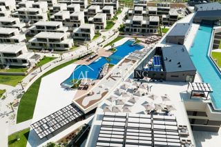 Istra, Umag, Crveni Vrh – Ekskluziven Studio Apartma v Čudovitem Resortu
