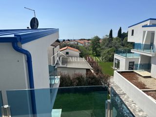 Istra, Umag, okolica - moderno stanovanje v novogradnji na TOP lokaciji s pogledom na morje