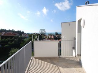 Umag, okolica - čudovito dvosobno stanovanje z galerijo le 300 m od morja - PRILOŽNOST!!!