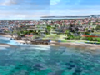 Novogradnja, moderno novo stanovanje s tremi spalnicami, blizu plaže, Medulin, Istra