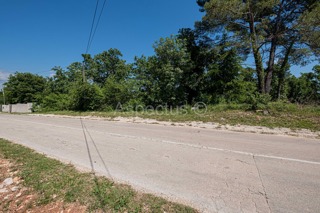 Građevinsko zemljište 13 km od mora | Divšići, Istra
