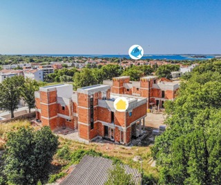 Nova moderna kuća s bazenom, pogled na more | Medulin, Istra