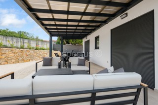 Nova moderna kuća s bazenom, Svetvinčenat